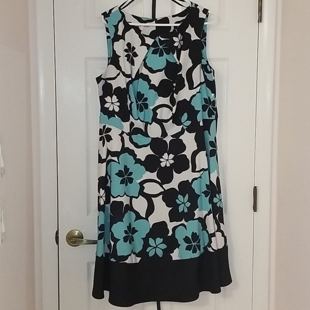Cute floral print dress